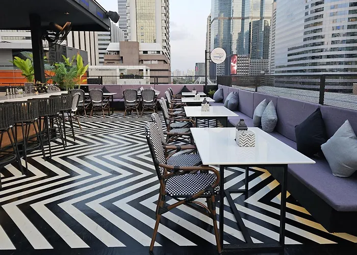 Sora Silom Hotel 4*