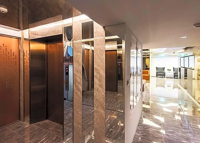 Hotel Sora Silom 4*