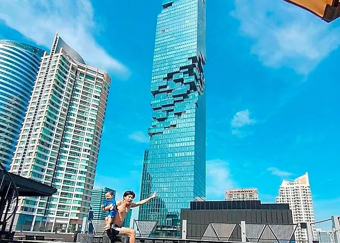 Hotel Sora Silom 4*
