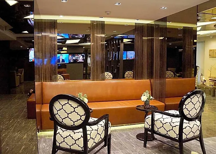 Sora Silom Hotel 4*